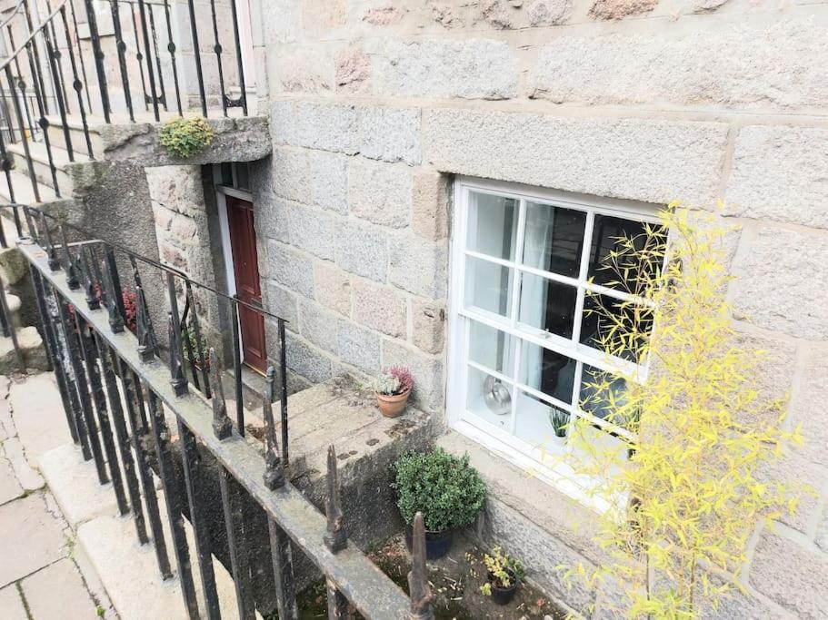Granite Getaways - The Terrace Below Aberdeen Buitenkant foto